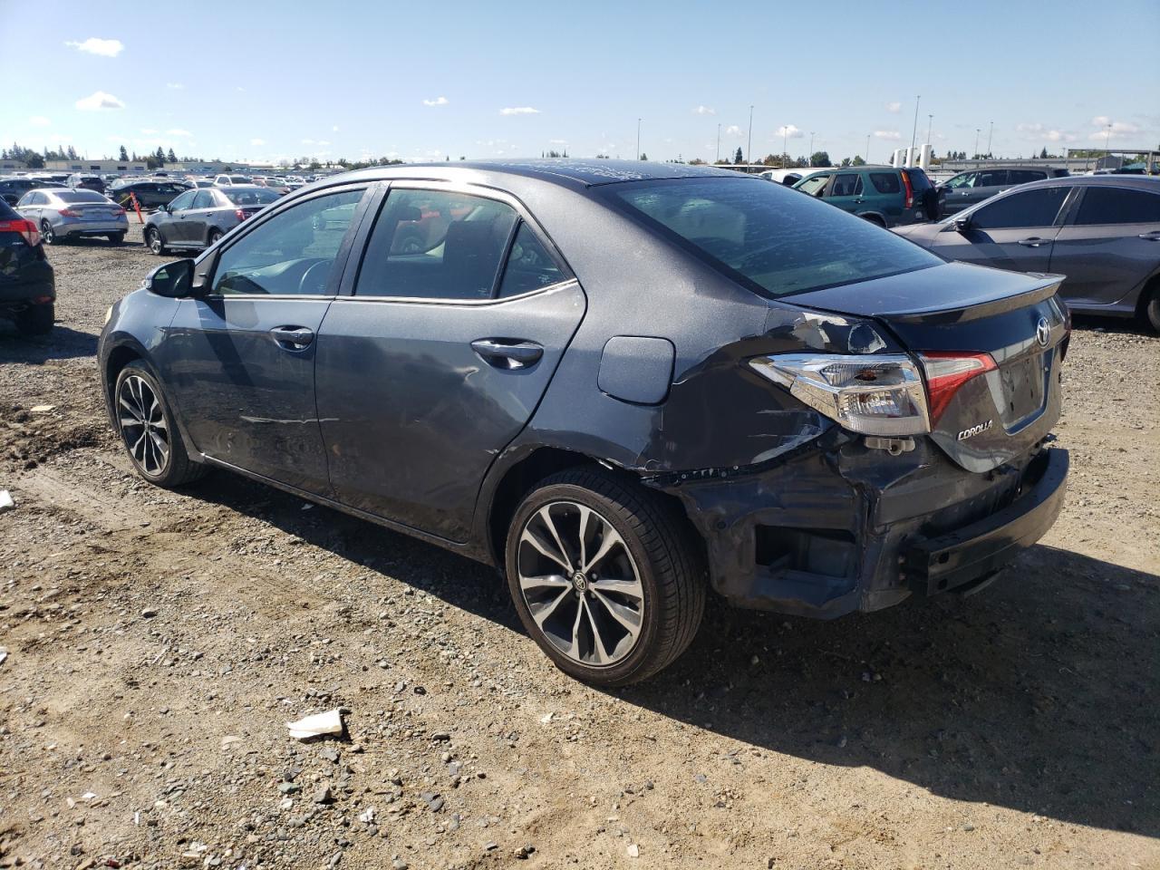 2015 Toyota Corolla L - Фото 2
