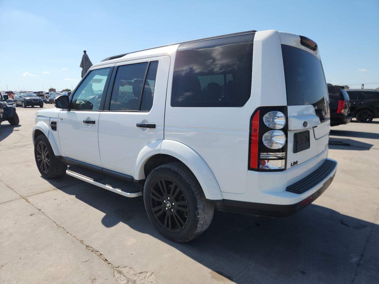 2016 Land Rover Lr4 Hse Luxury - Image 2