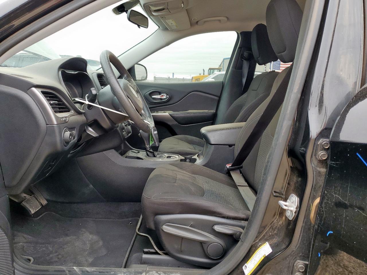 2019 Jeep Cherokee Latitude - Image 7