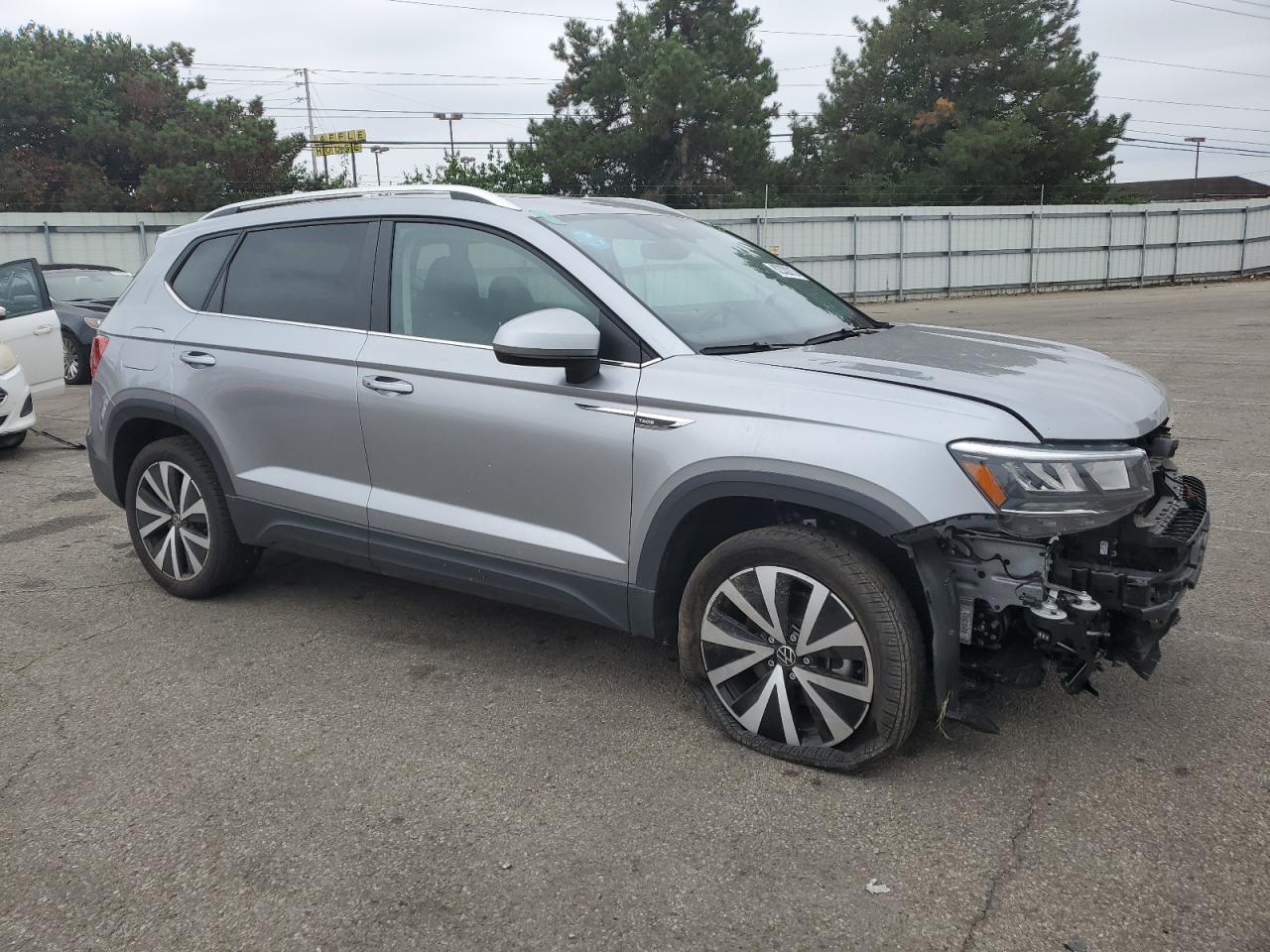 2024 Volkswagen Taos Se - Image 4