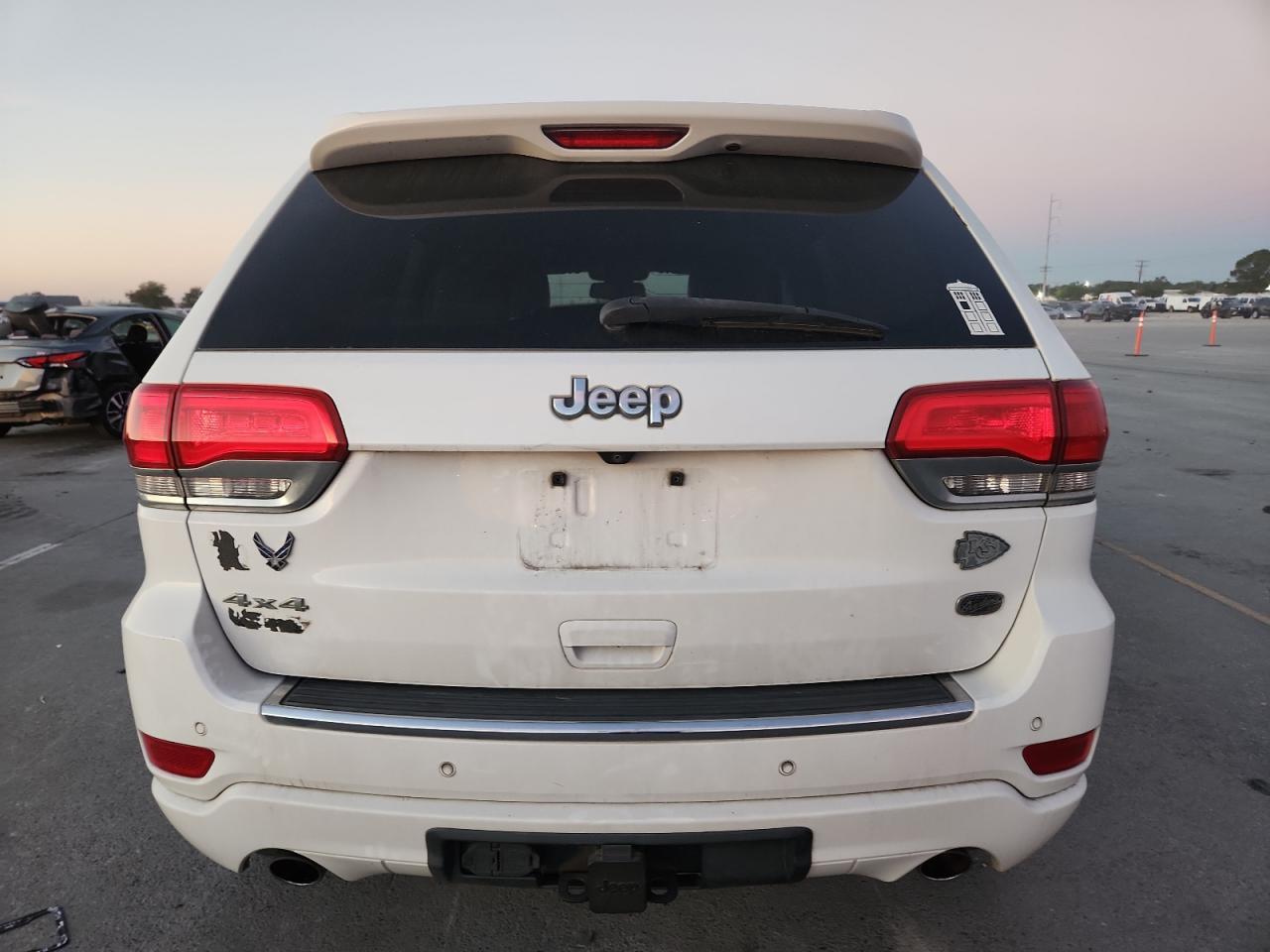 2016 Jeep Grand Cherokee Overland - Image 6