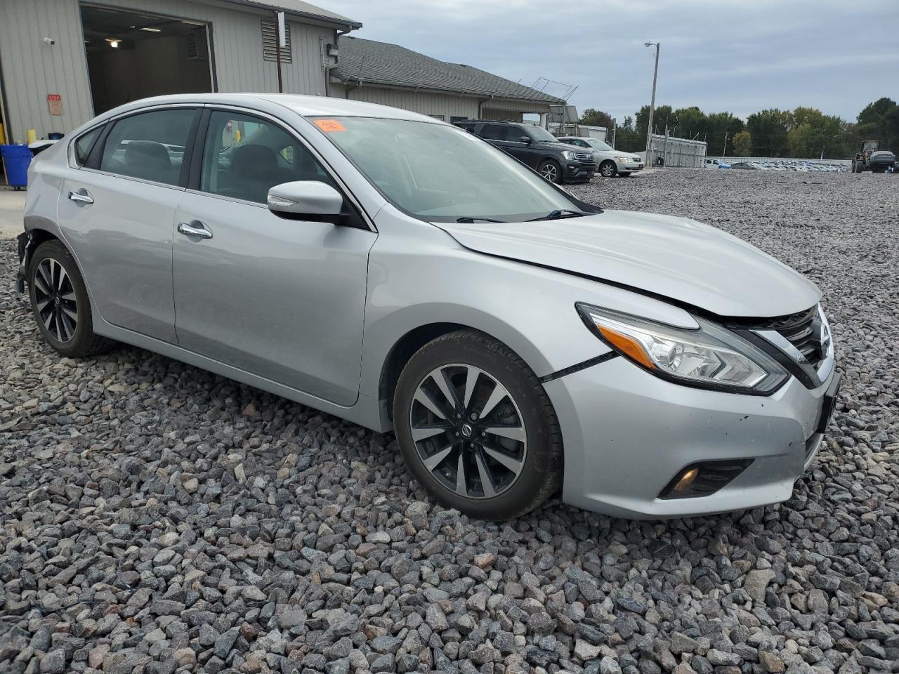 2018 Nissan Altima 2.5 - Image 4