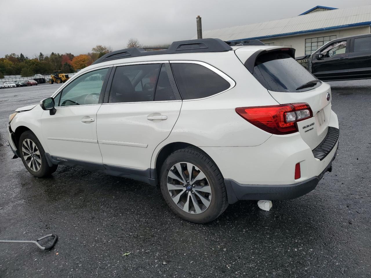 2015 Subaru Outback 2.5I Limited - Фото 2