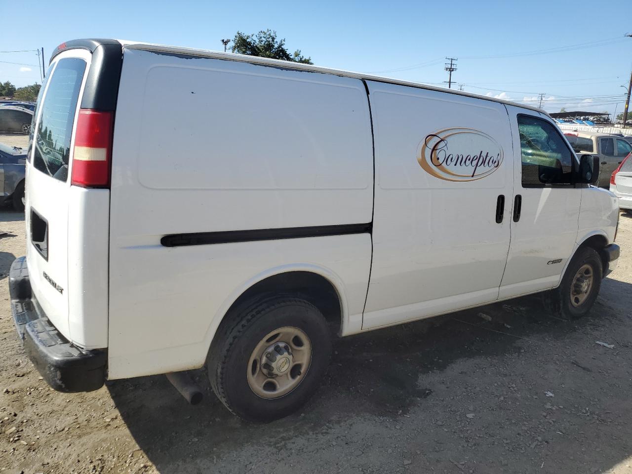 2005 Chevrolet Express 2500 Delivery Van - Фото 3