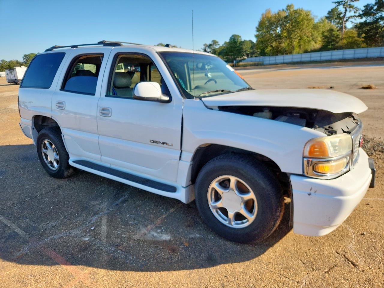 2004 GMC Yukon - Фото 4