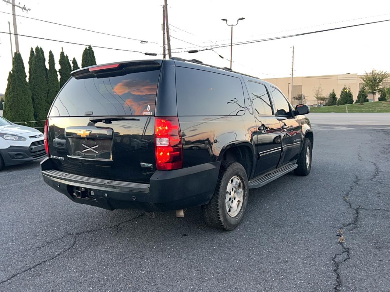 2012 Chevrolet Suburban K1500 Lt - Image 4