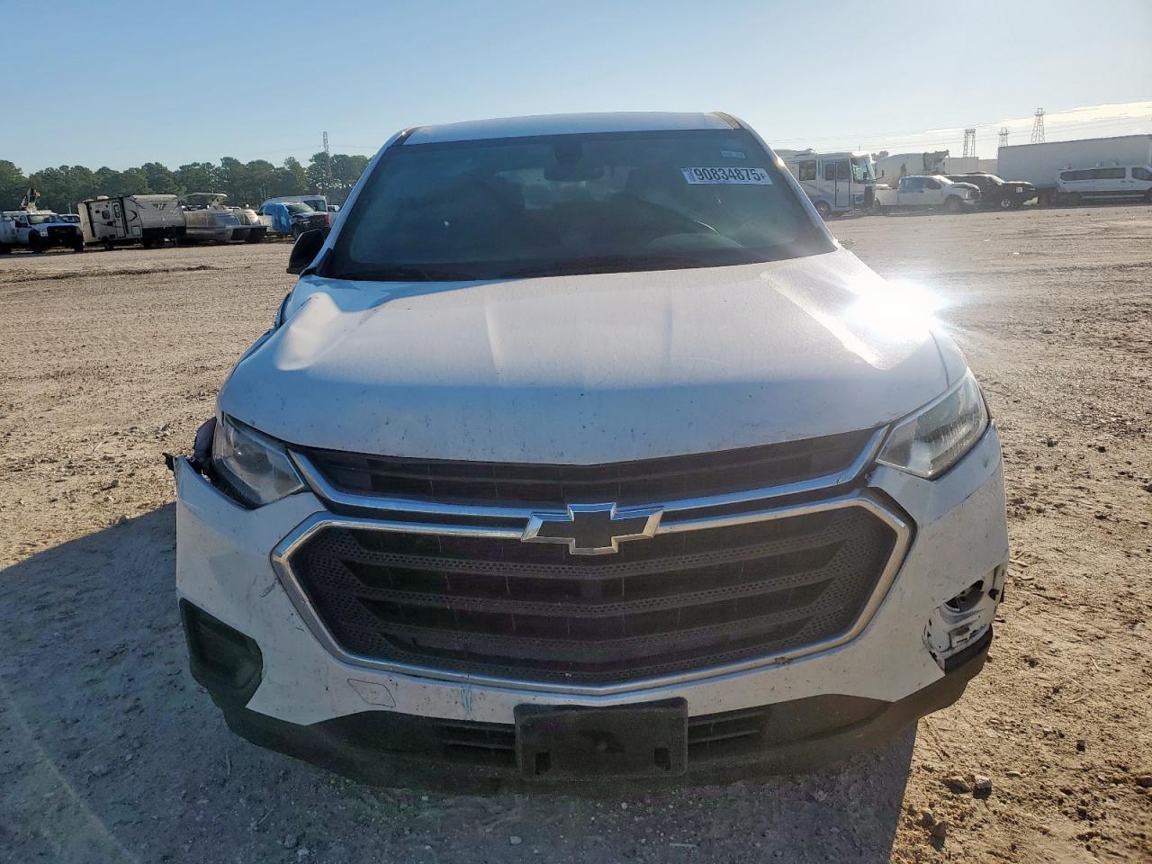 2021 Chevrolet Traverse Ls - Фото 5