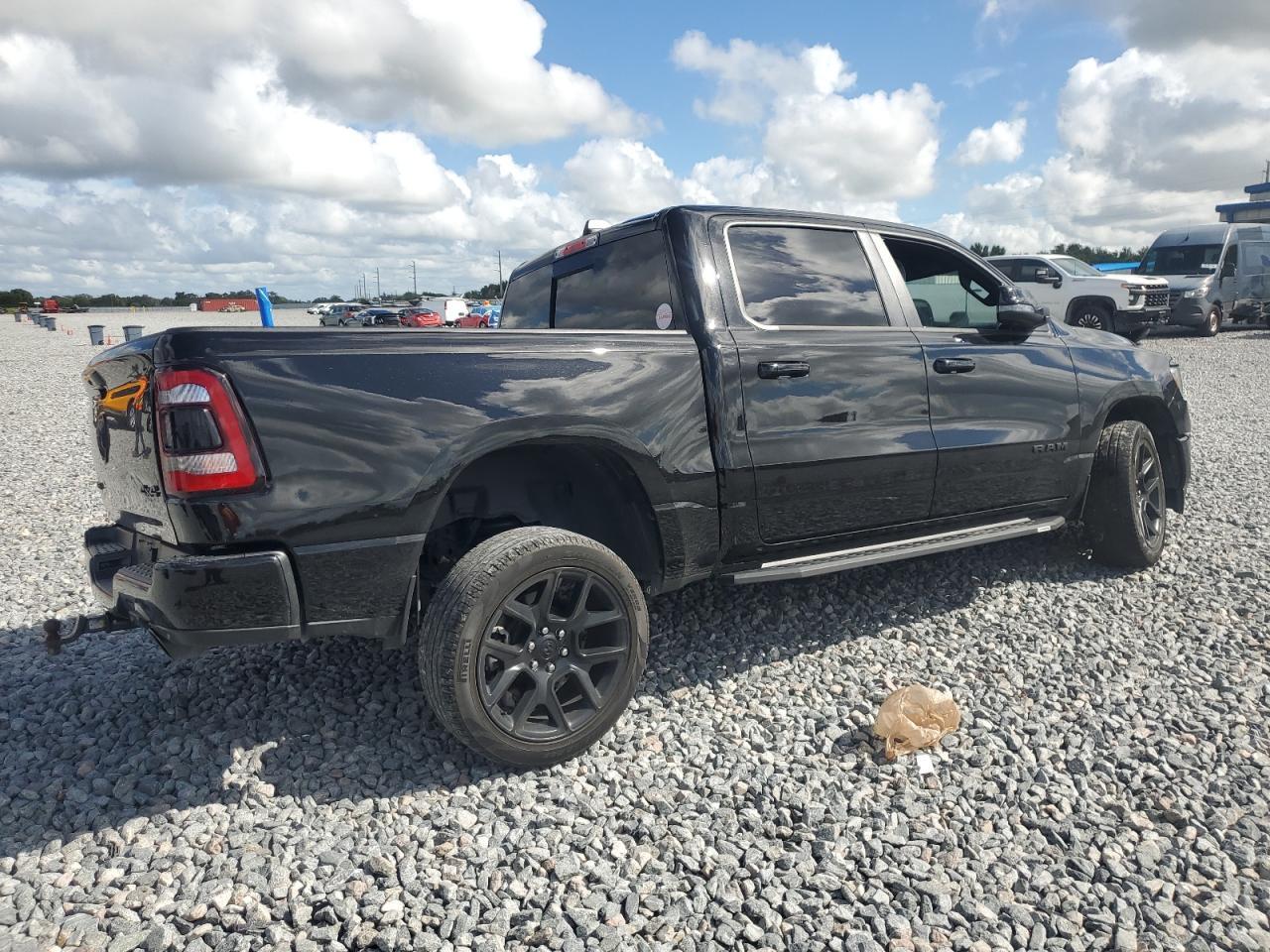 2024 Ram 1500 Laramie - Фото 3