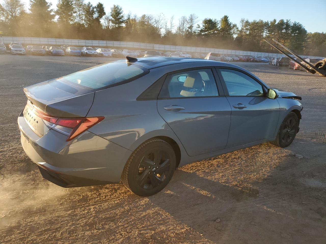 2022 Hyundai Elantra Sel - Image 3