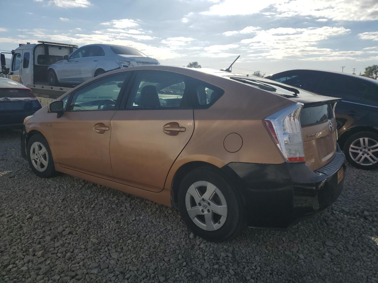 2010 Toyota Prius - Фото 2