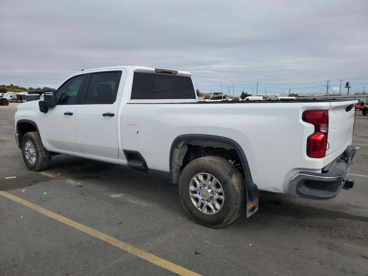 2025 Chevrolet Silverado K3500 - Фото 2