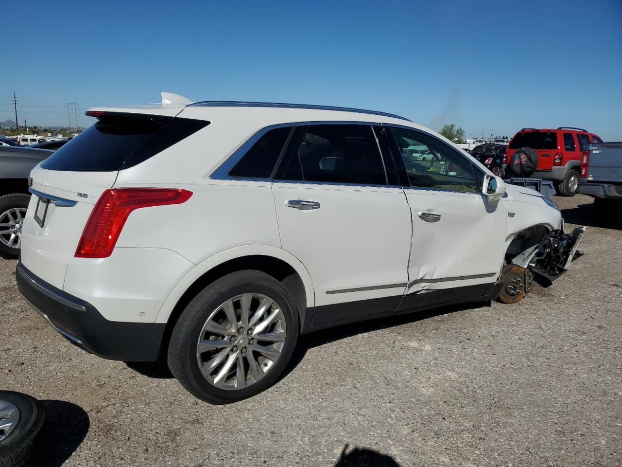 2019 Cadillac Xt5 Platinum - Фото 3