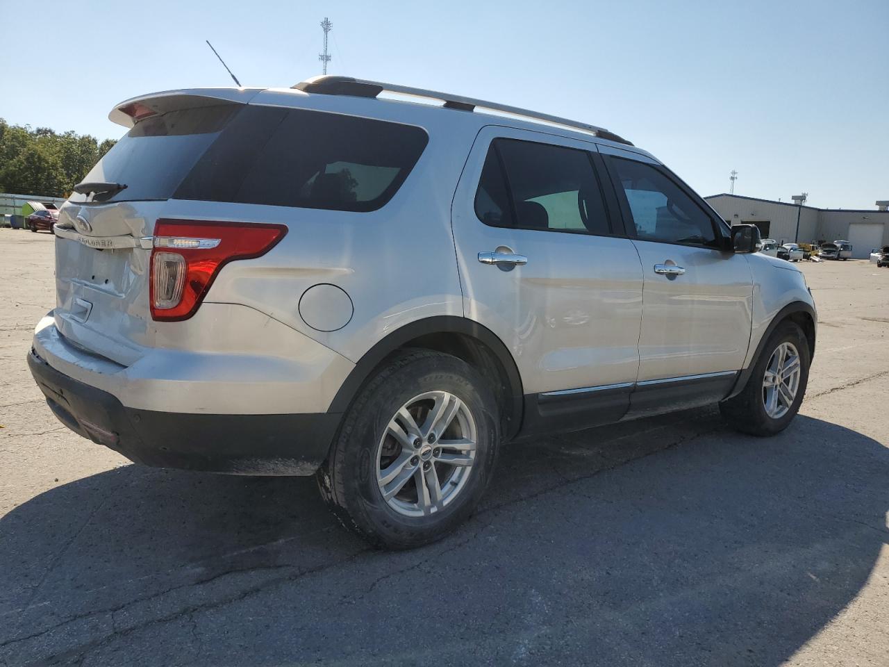 2012 Ford Explorer Xlt - Image 3