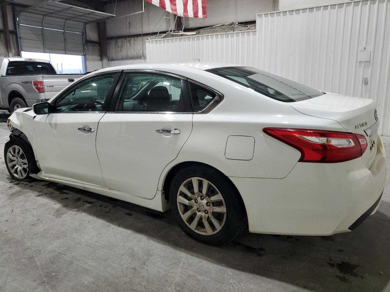 2017 Nissan Altima 2.5 - Image 2