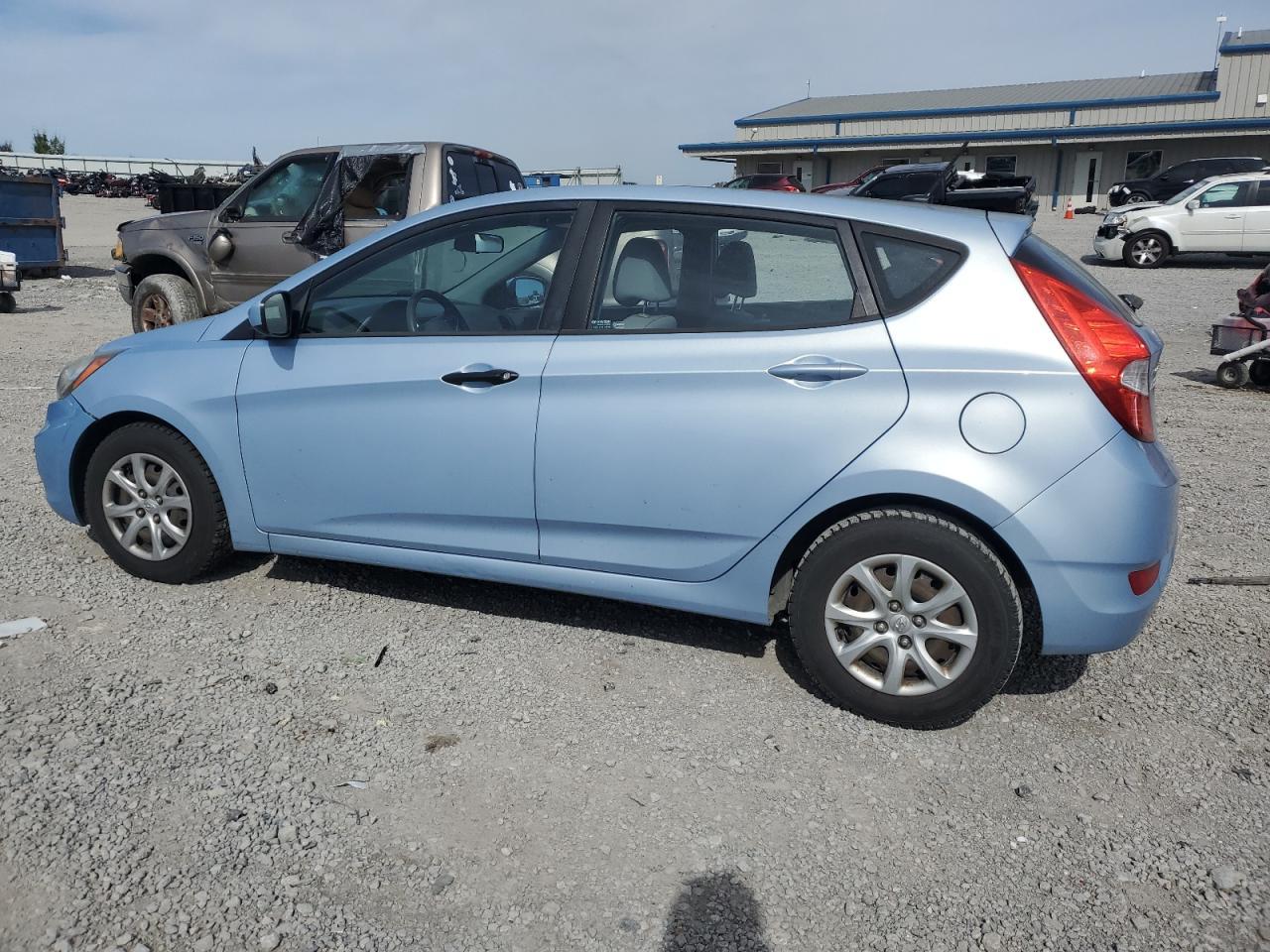 2012 Hyundai Accent Gls - Image 2