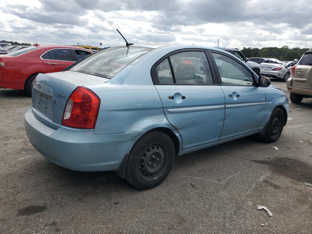 2010 Hyundai Accent Gls - Фото 3