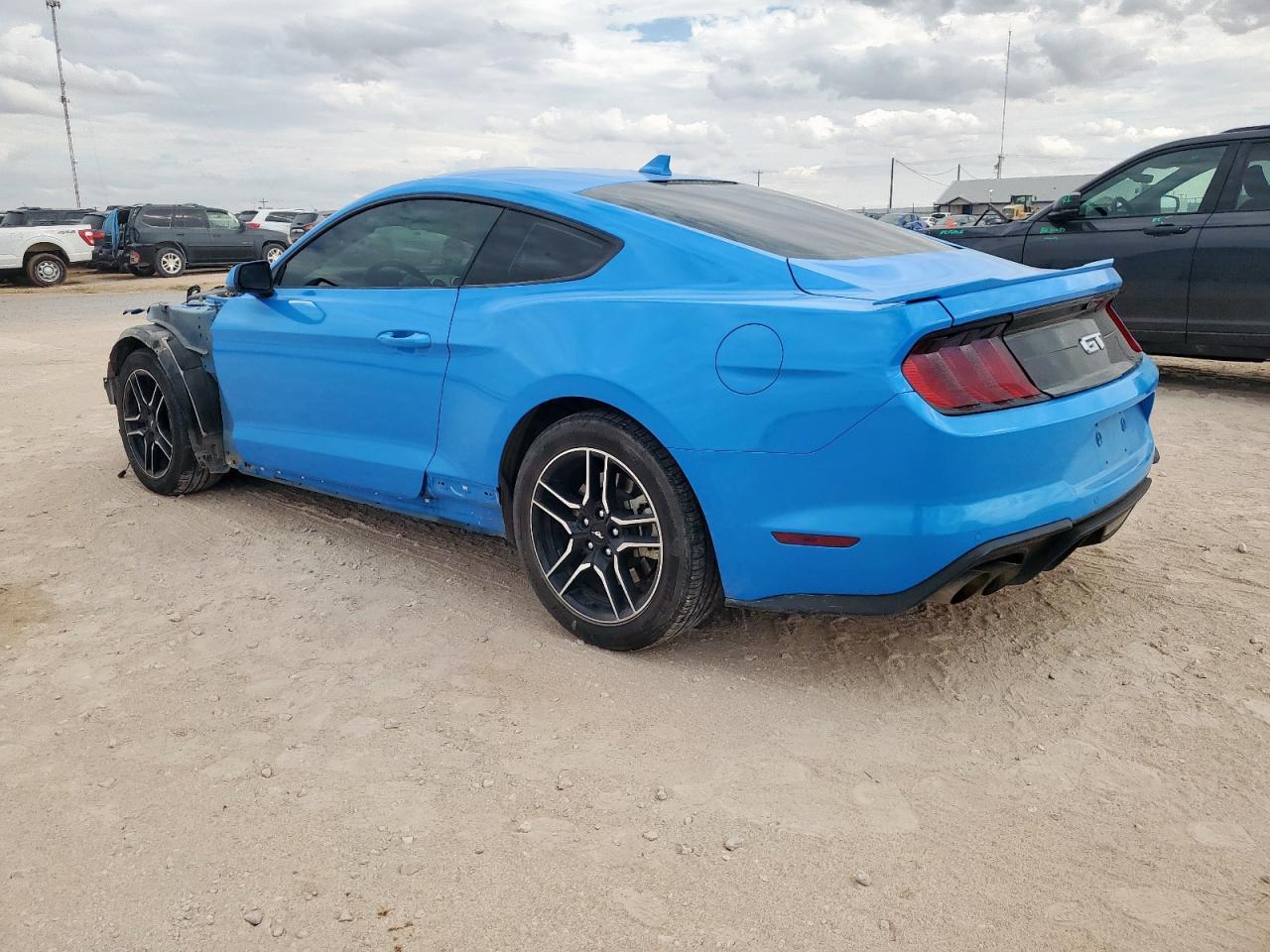 2023 Ford Mustang Gt - Фото 2