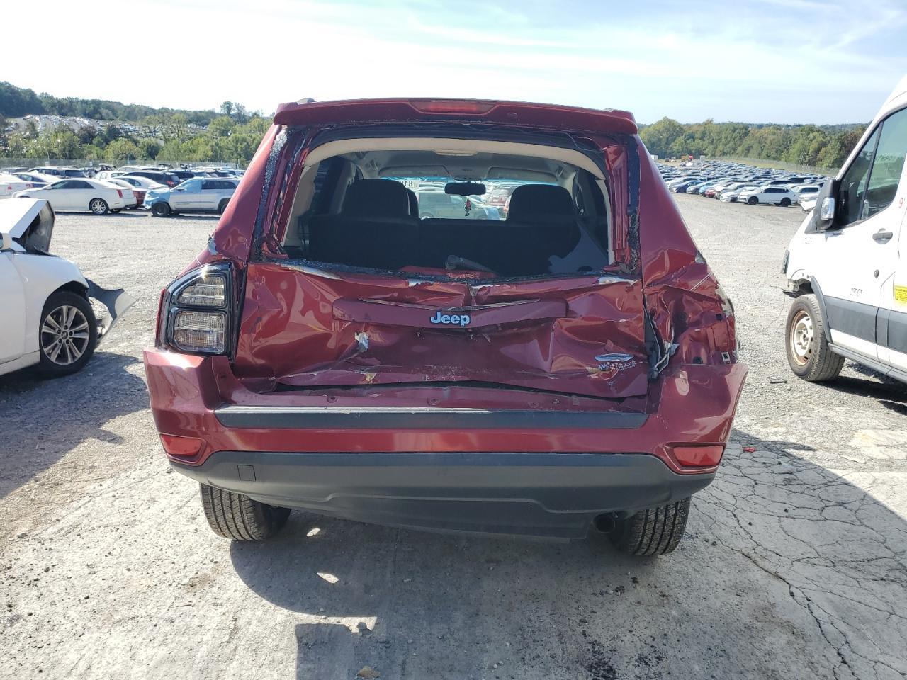 2014 Jeep Compass Latitude - Image 6