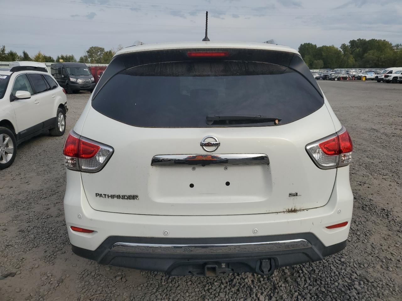2013 Nissan Pathfinder S - Image 6
