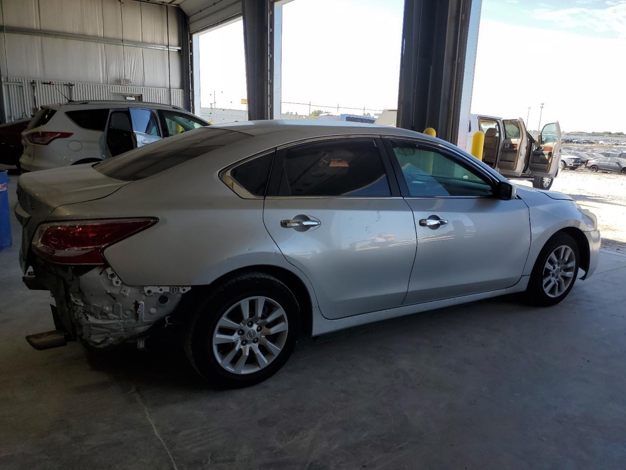 2013 Nissan Altima 2.5 - Фото 3