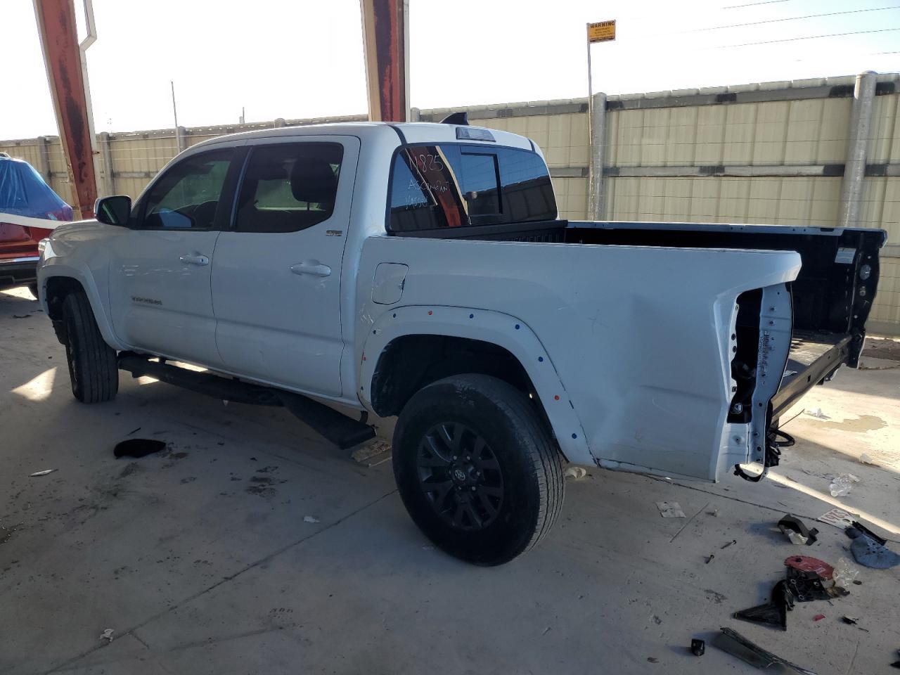 2023 Toyota Tacoma Double Cab - Image 2