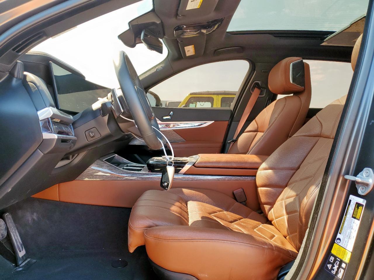 2023 BMW 760 Xi - Фото 7