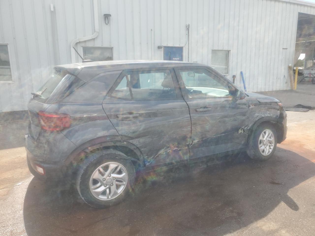 2024 Hyundai Venue Se - Image 3