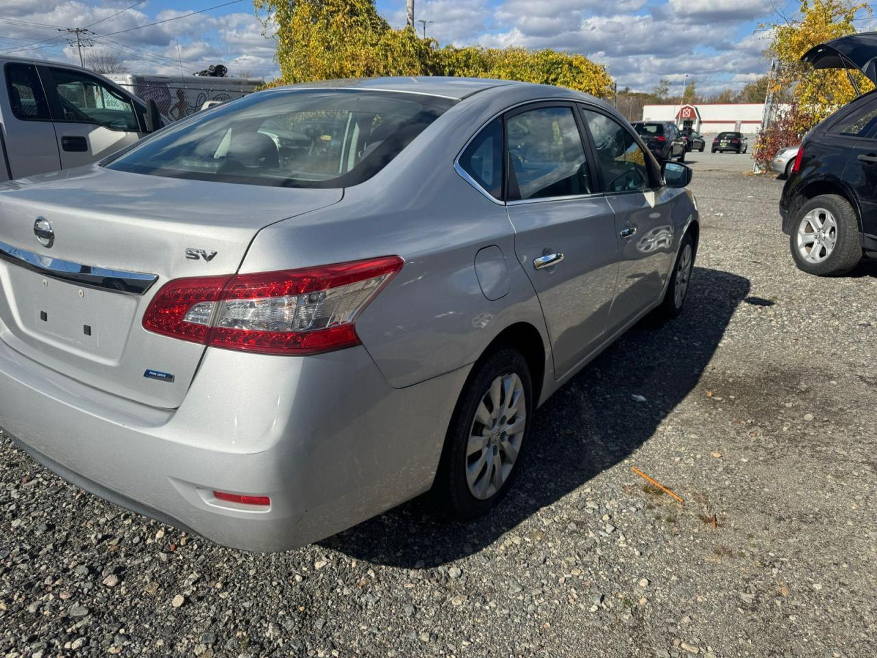 2014 Nissan Sentra S - Фото 4
