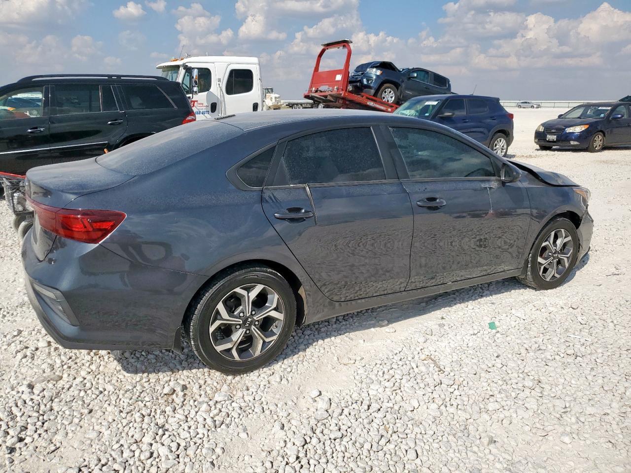 2021 Kia Forte Fe - Фото 3