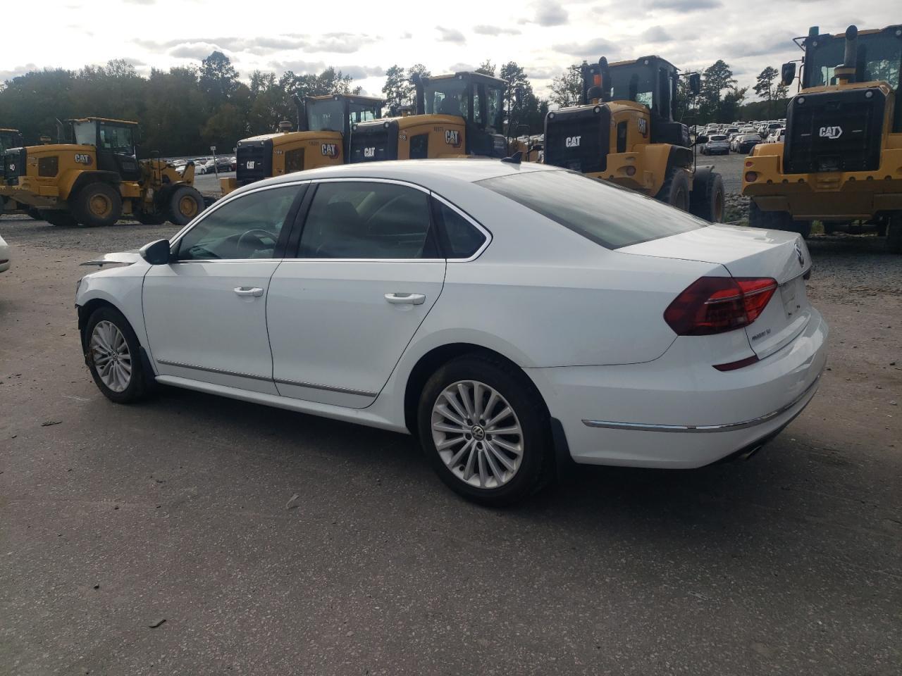 2017 Volkswagen Passat Se - Image 2