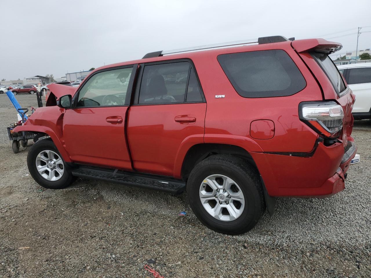 2022 Toyota 4Runner Sr5/Sr5 Premium - Image 2