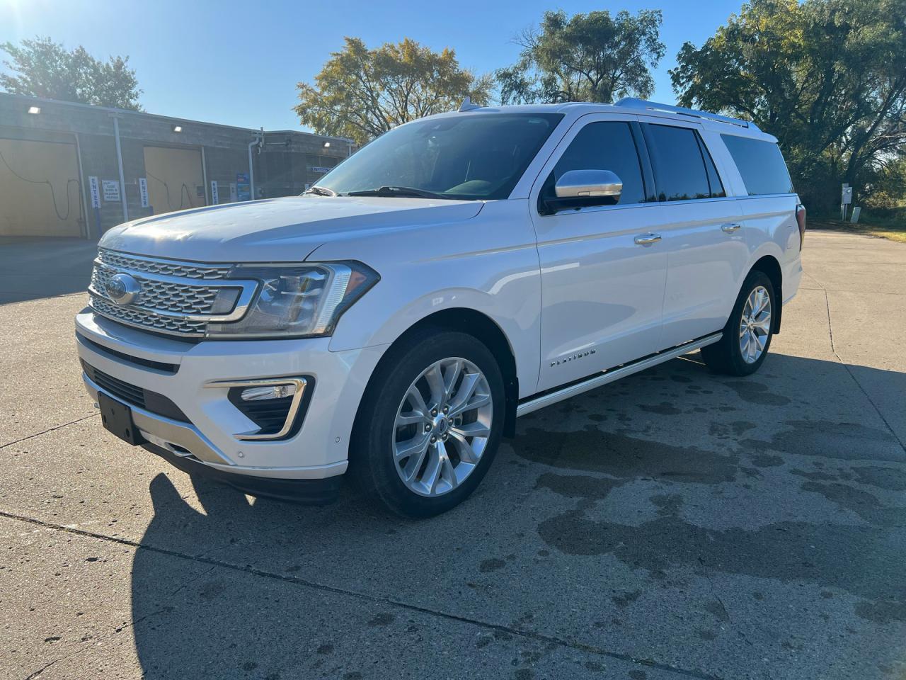 2018 Ford Expedition Max Platinum - Image 2