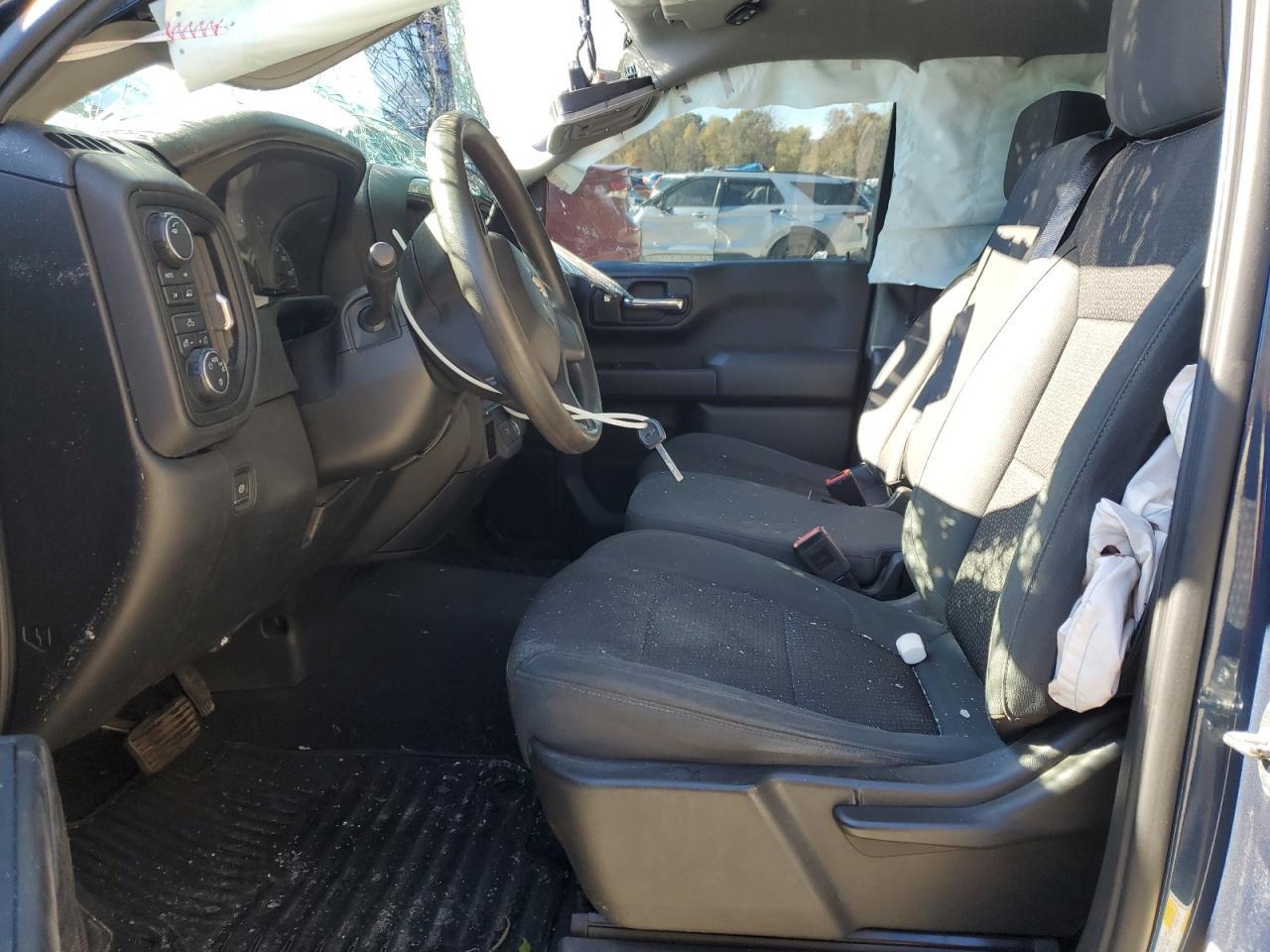 2019 Chevrolet Silverado K1500 Custom - Image 7
