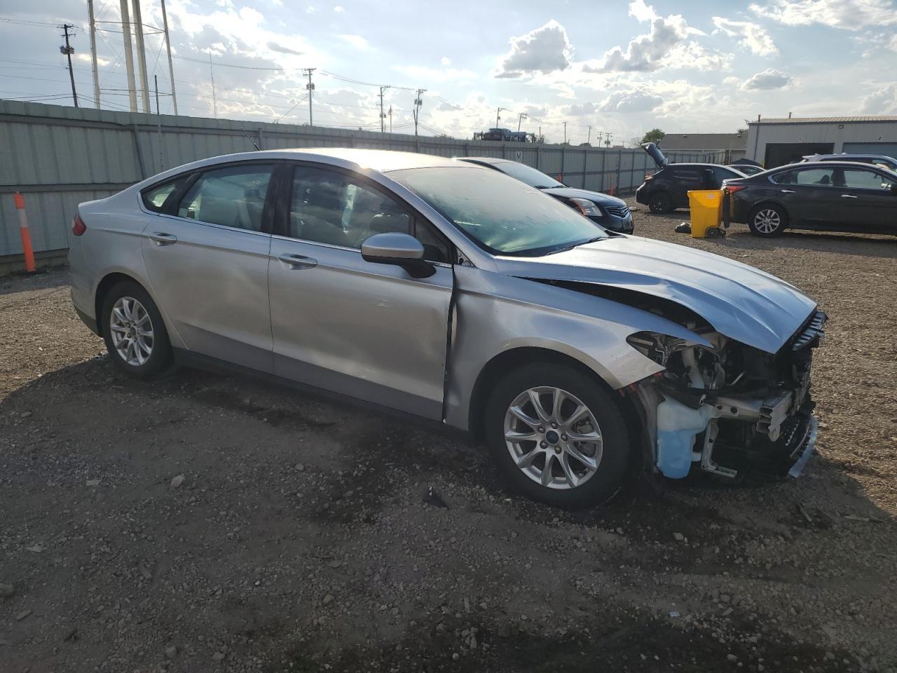 2015 Ford Fusion S - Фото 4