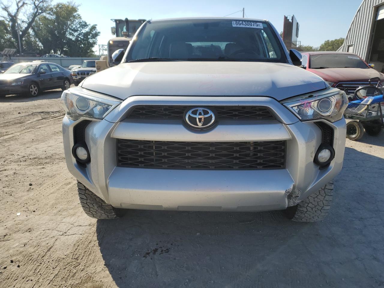 2015 Toyota 4Runner Sr5/Sr5 Premium - Image 5