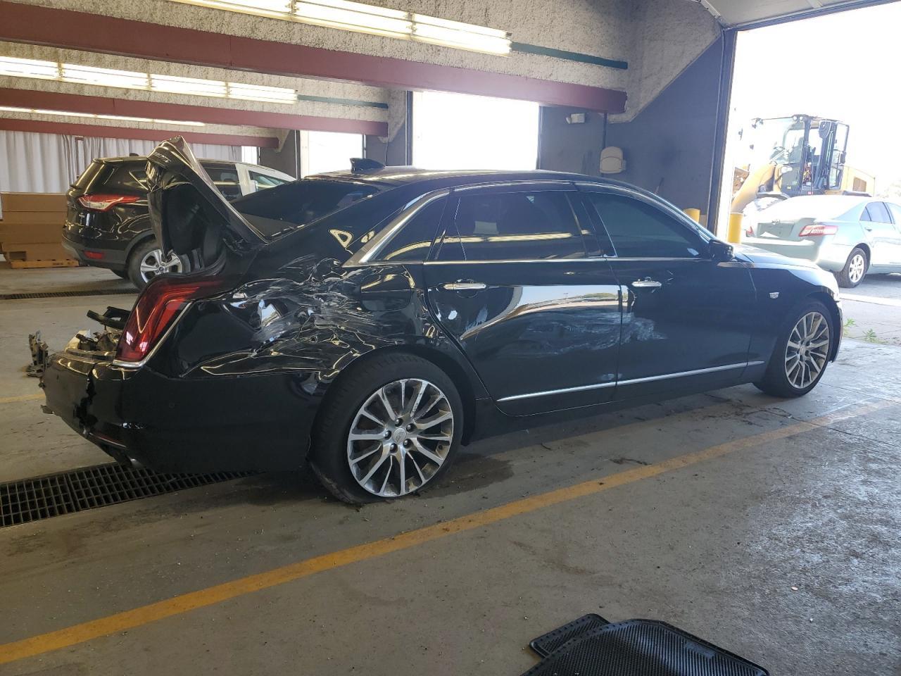 2017 Cadillac Ct6 Luxury - Фото 3