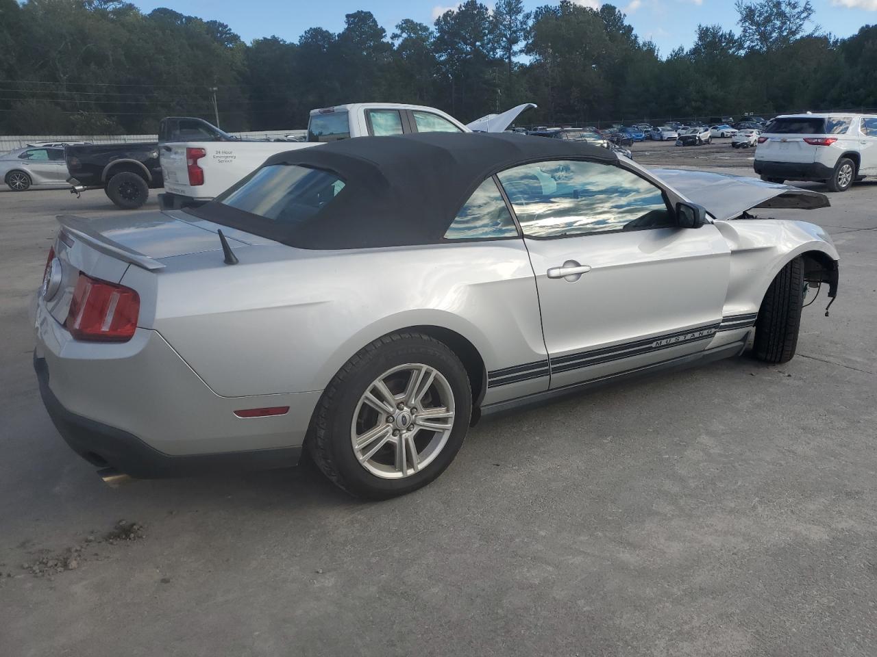 2010 Ford Mustang - Image 3