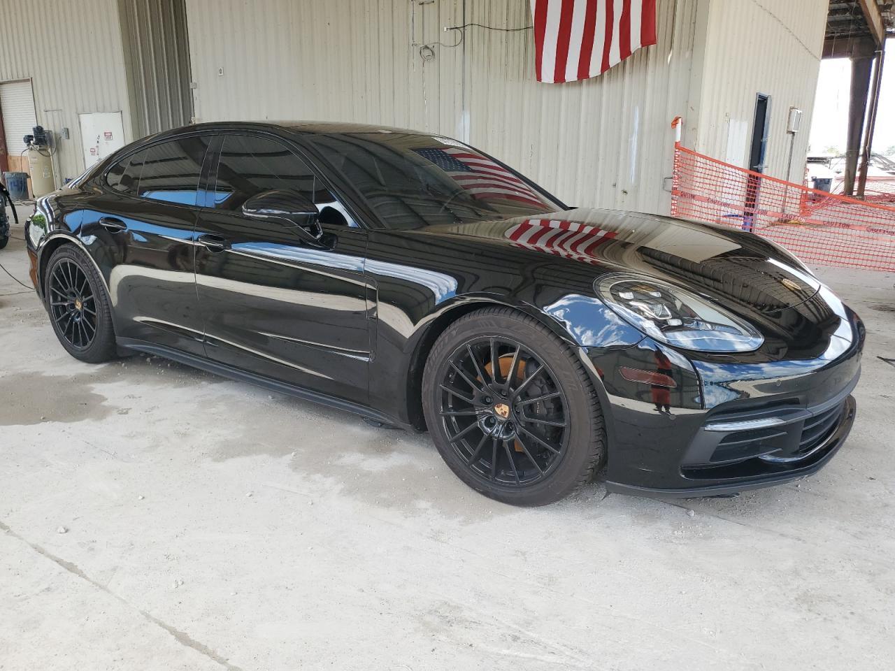 2018 Porsche Panamera 4 - Фото 4