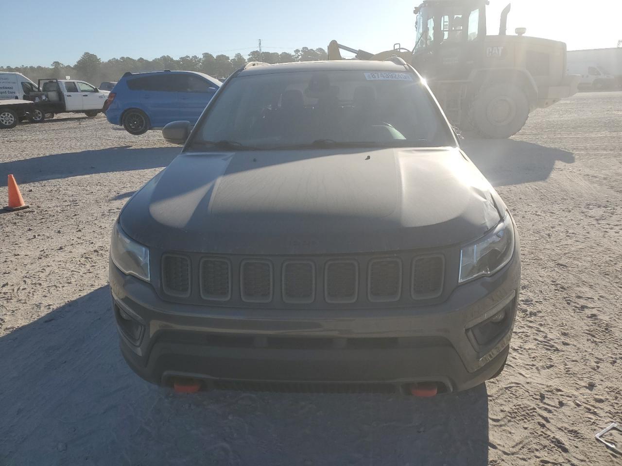 2018 Jeep Compass Trailhawk - Image 5