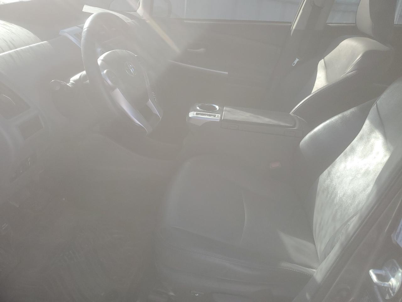 2014 Toyota Prius V - Фото 7