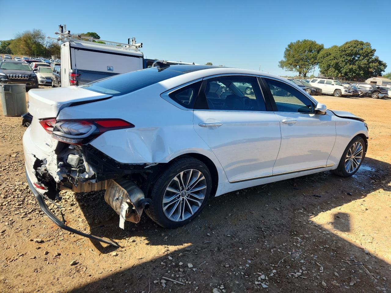 2015 Hyundai Genesis 3.8L - Image 3