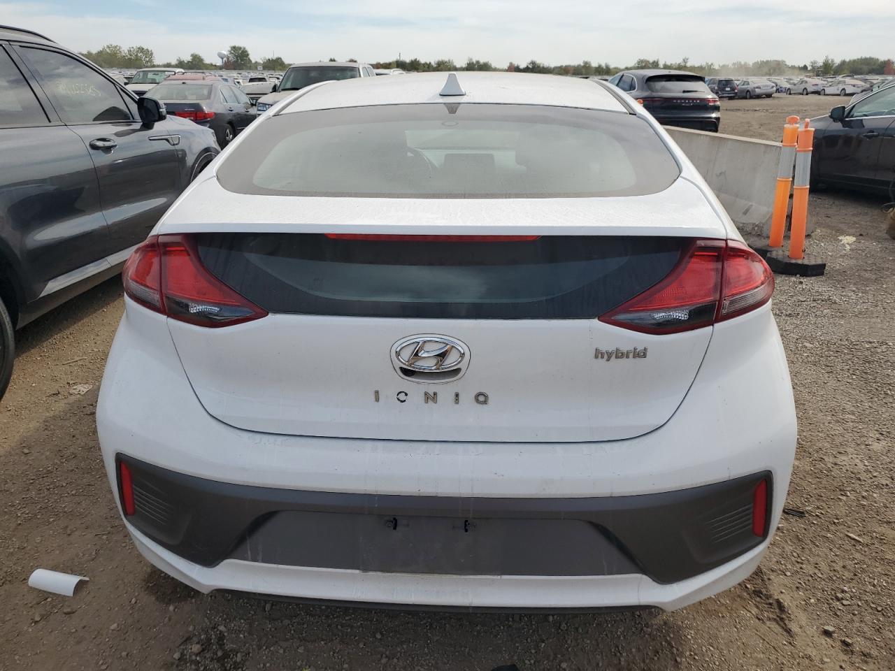 2020 Hyundai Ioniq Se - Фото 6