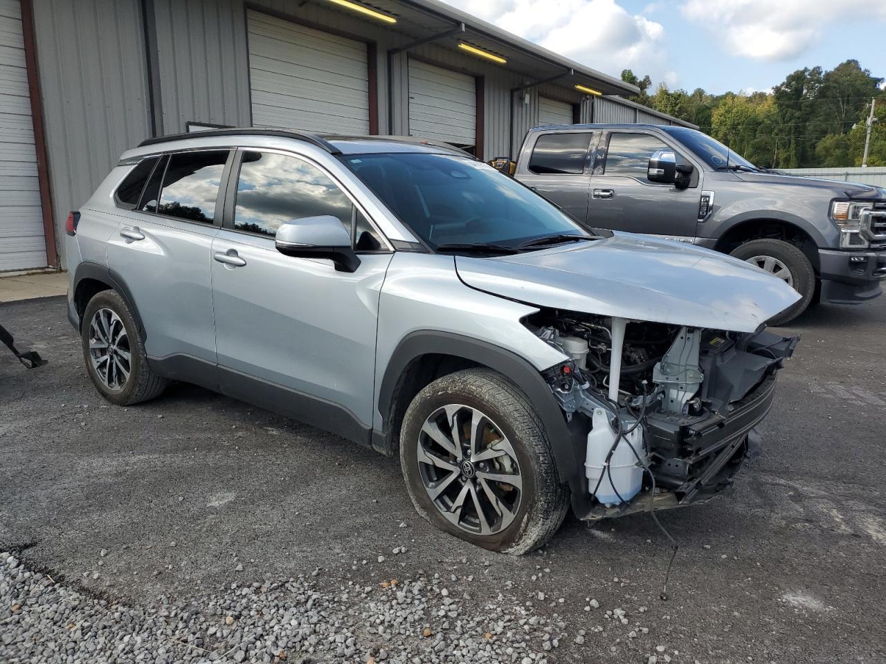 2023 Toyota Corolla Cross Xle - Image 4