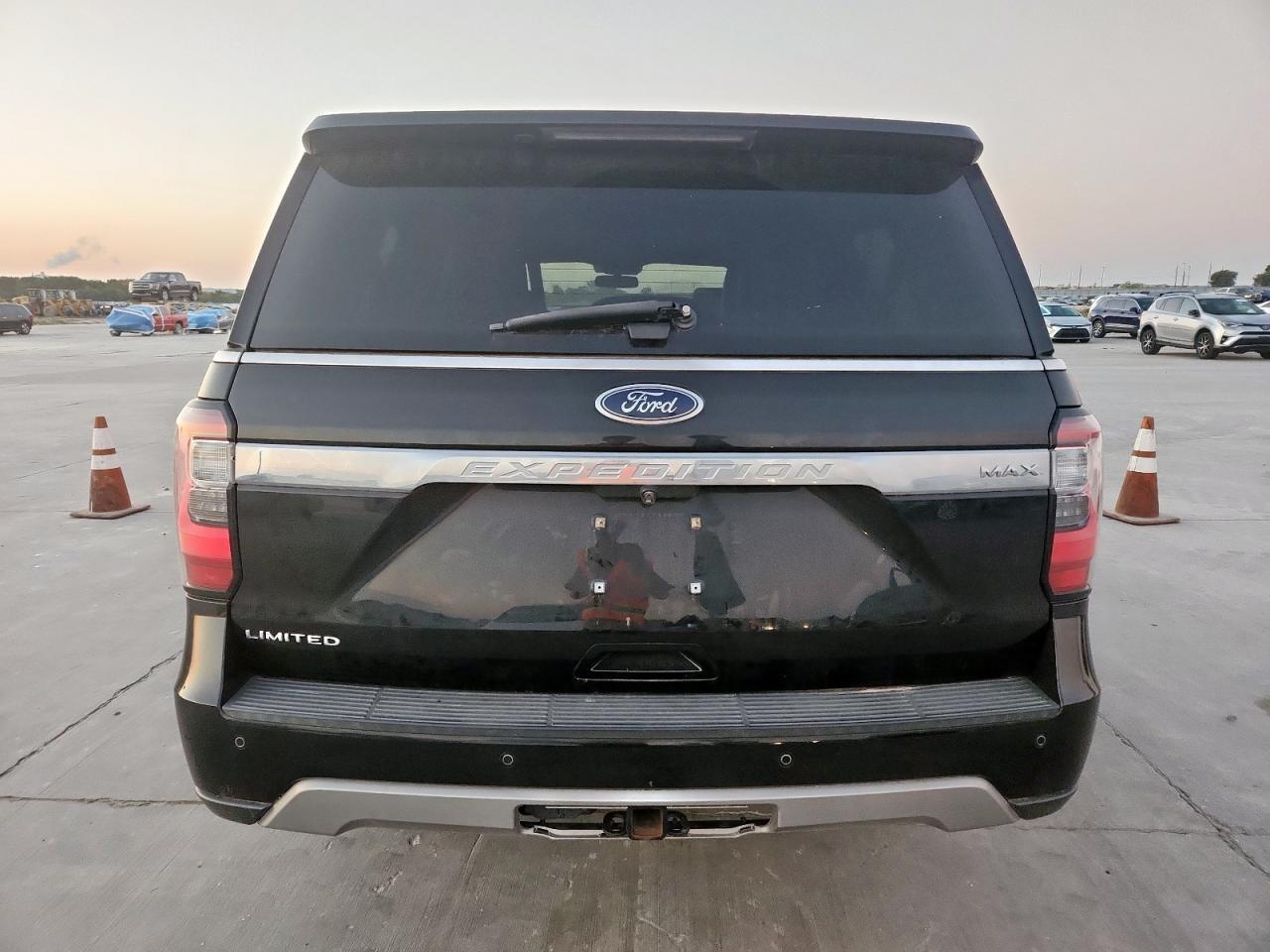 2019 Ford Expedition Max Limited - Image 6