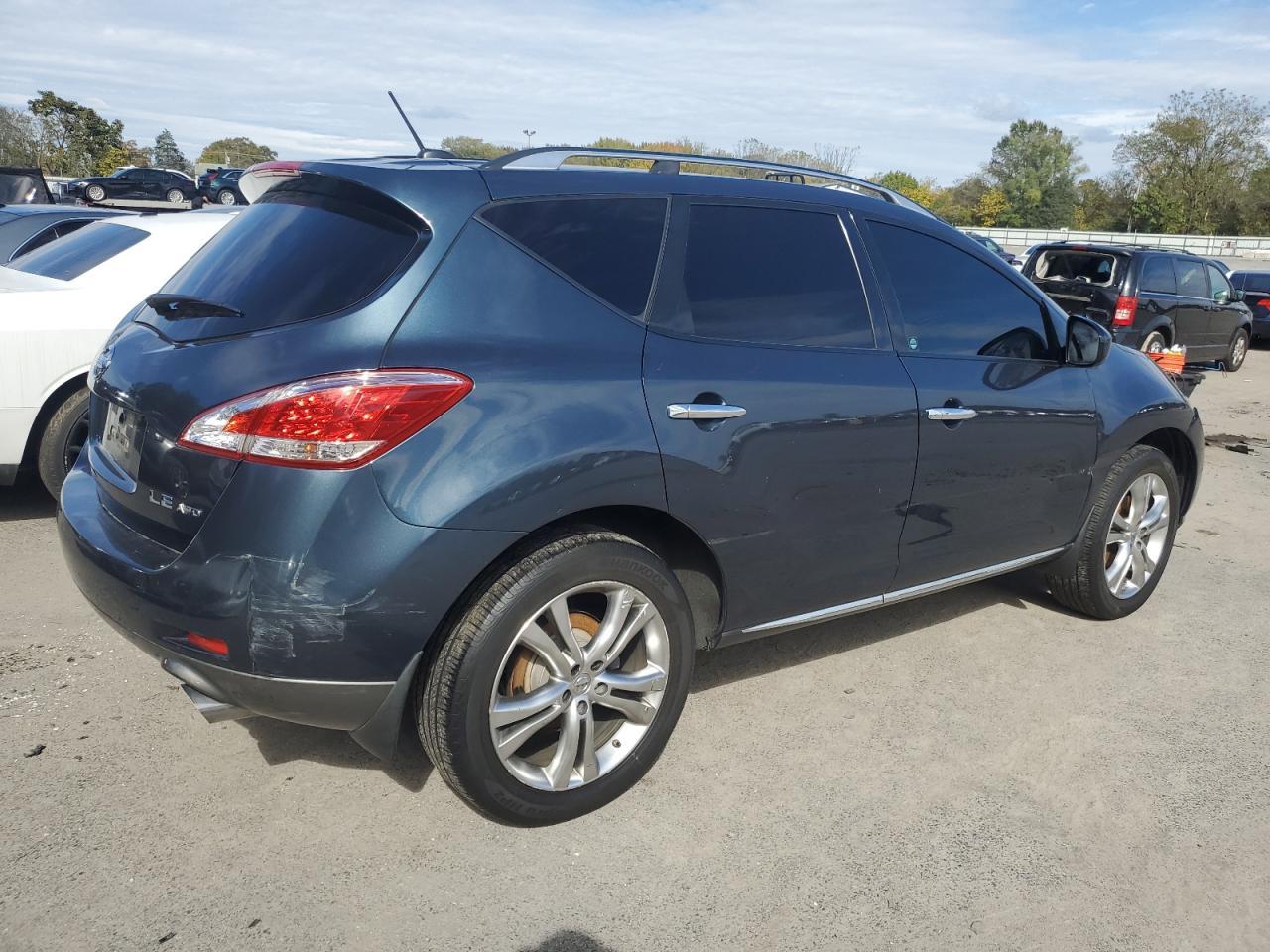 2011 Nissan Murano S - Фото 3
