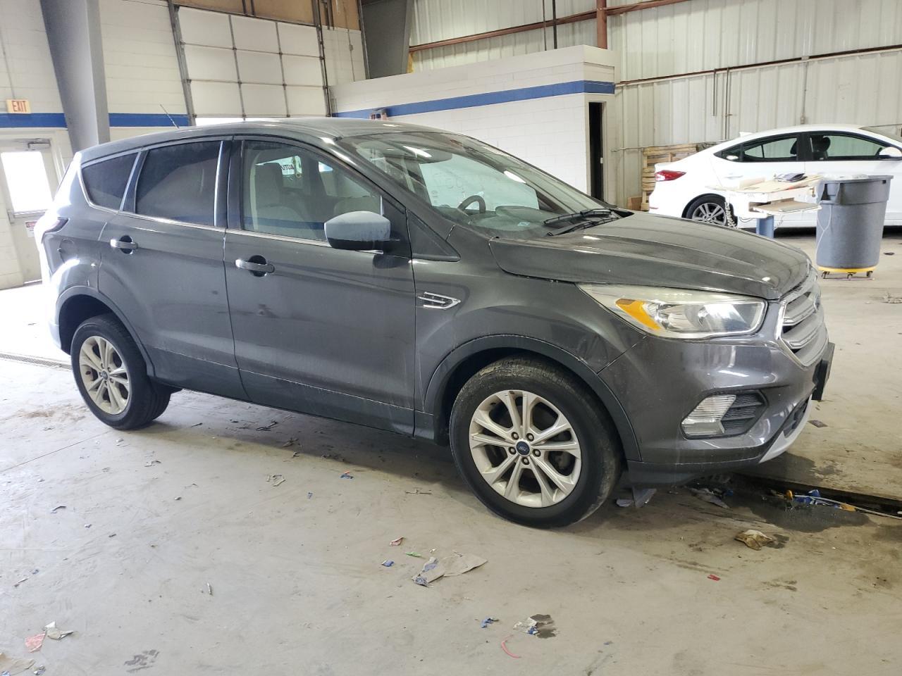 2017 Ford Escape - Фото 4