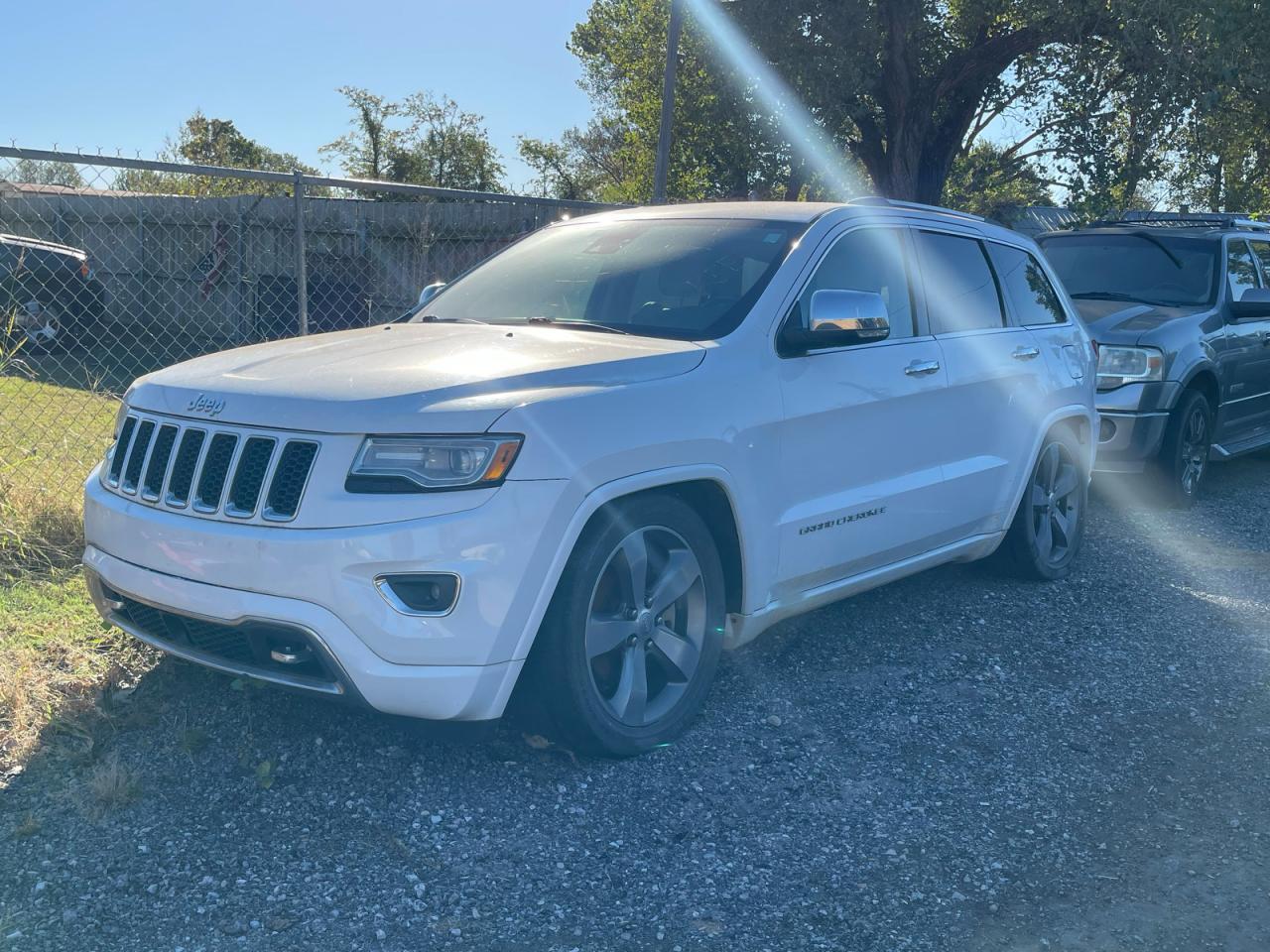 2014 Jeep Grand Cherokee Overland - Фото 2