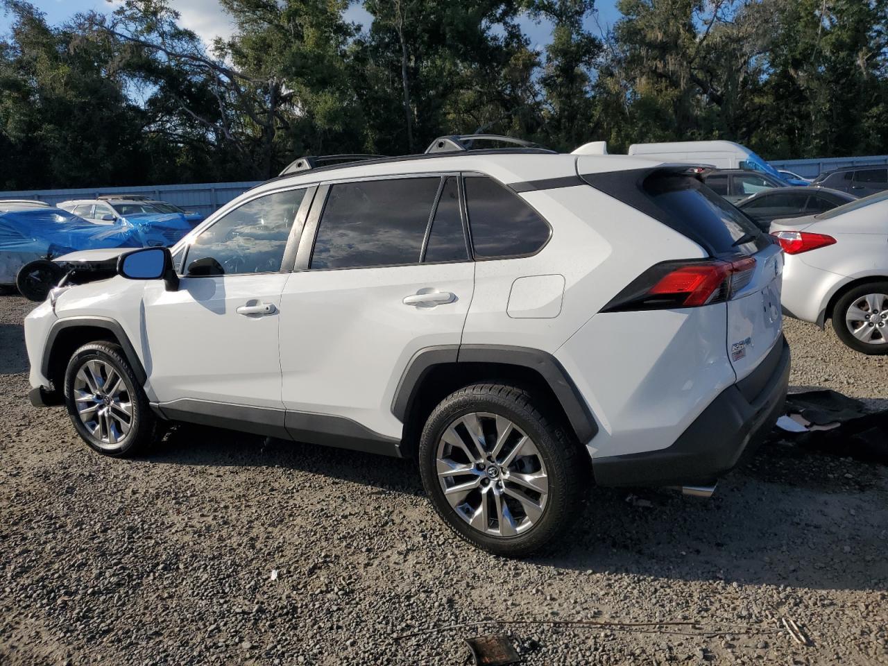 2020 Toyota Rav4 Xle Premium - Фото 2