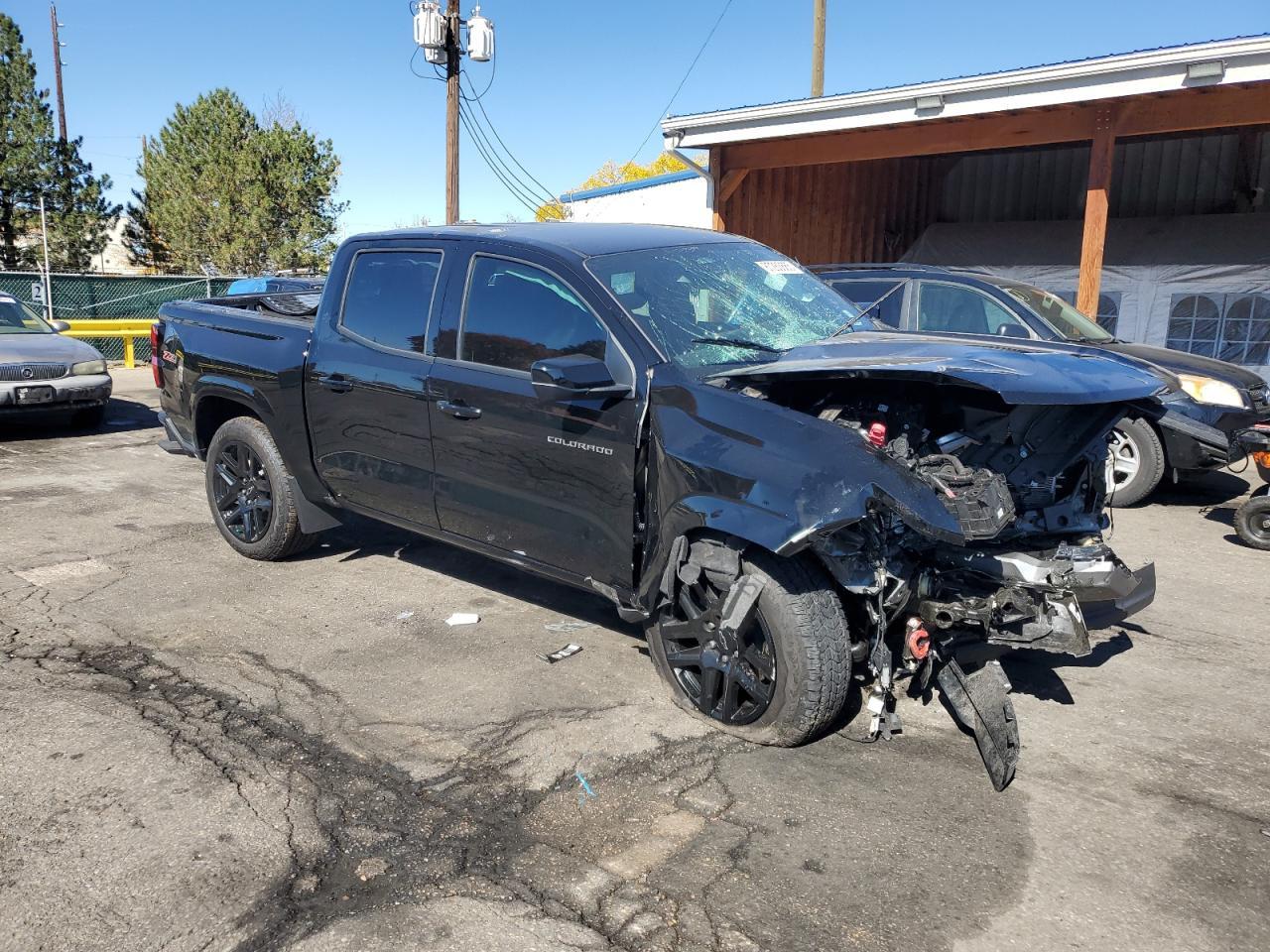 2025 Chevrolet Colorado Z71 - Image 4