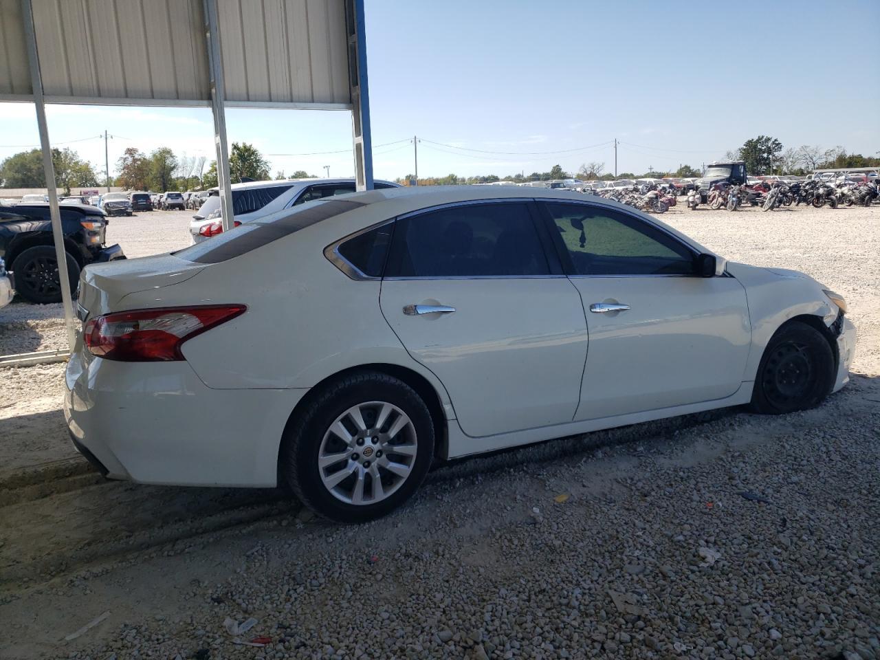 2016 Nissan Altima 2.5 - Фото 3